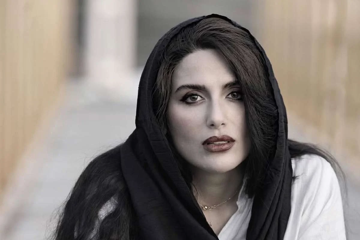 رها خدایاری