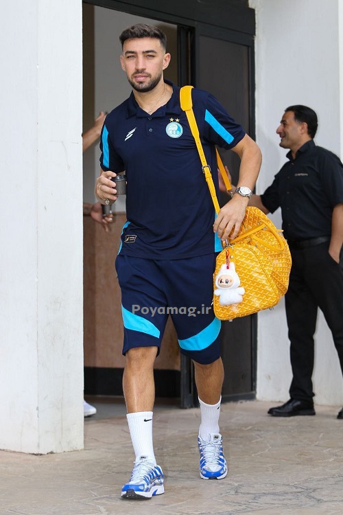 عروسک لبوبویی که از کیف بازیکن استقلال آویزون بود سوژه عکاسان شد + عکس 2 منیر الحدادی