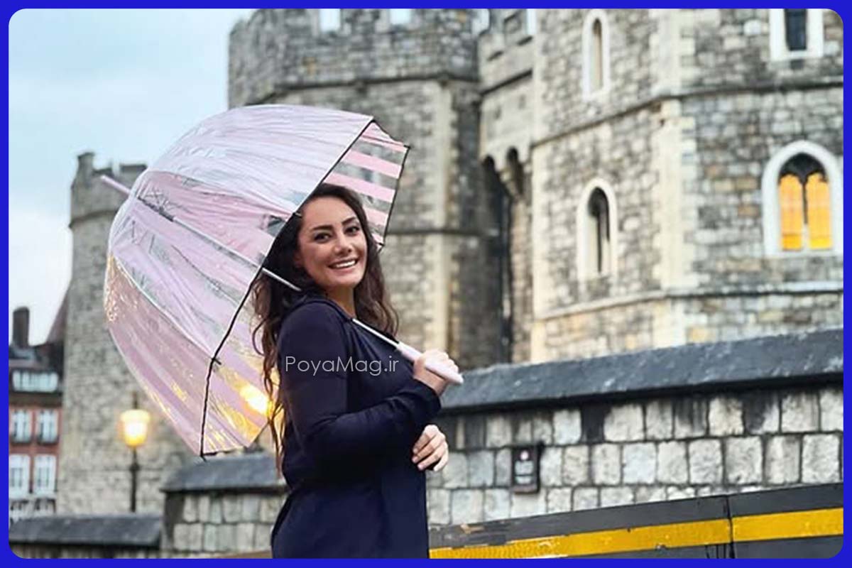 نیلوفر مولایی