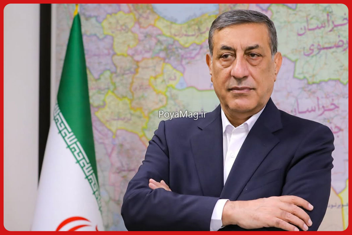 محمدجعفر قائم‌پناه در دفتر کار