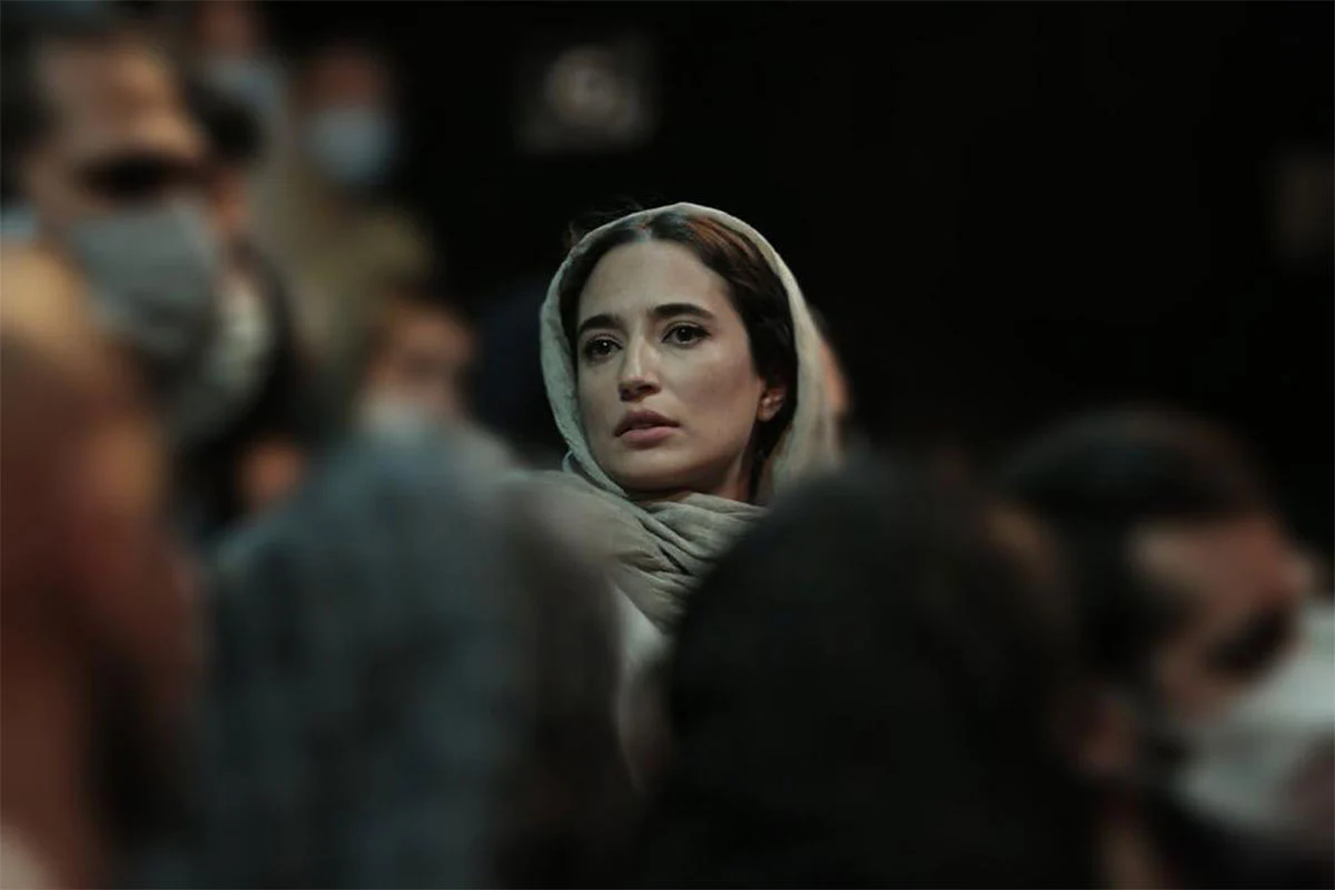 بازیگران فیلم صد سال به این سال ها | بیوگرافی و معرفی کامل بازیگران فیلم سامان مقدم 9 نگار جواهریان