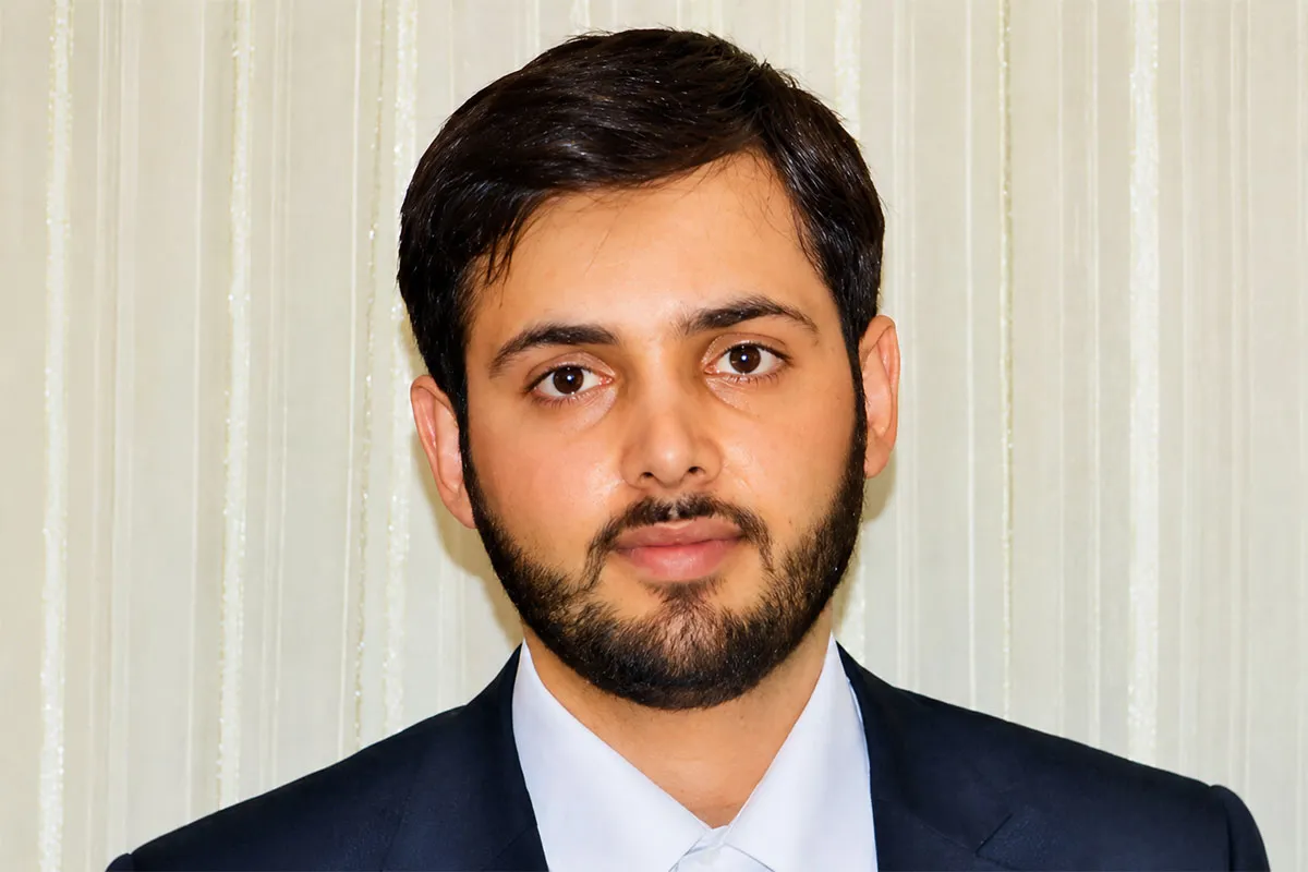 احمد قدیری کیست؟ نگاهی به سوابق، تحصیلات و زندگی فرزند محمدحسن قدیری ابیانه 1 احمد قدیری