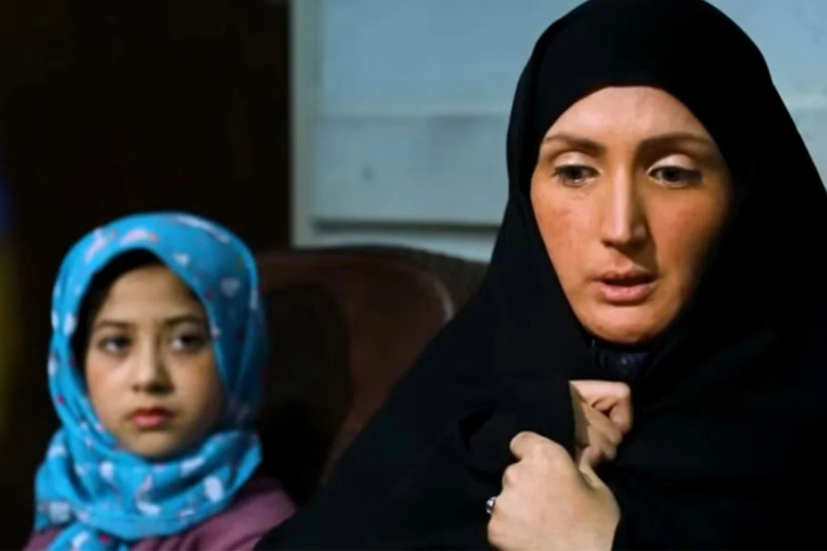 بازیگران فیلم روحینا