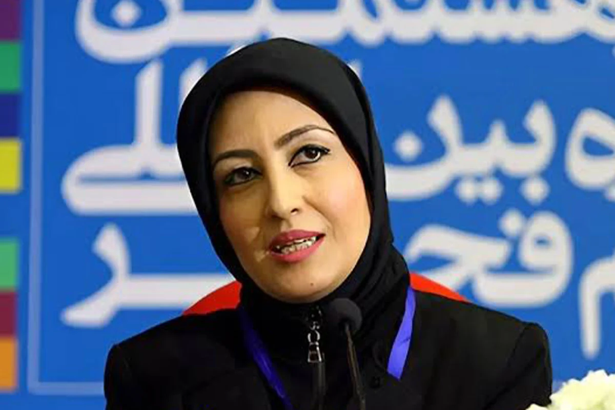 نیلوفر محمودی