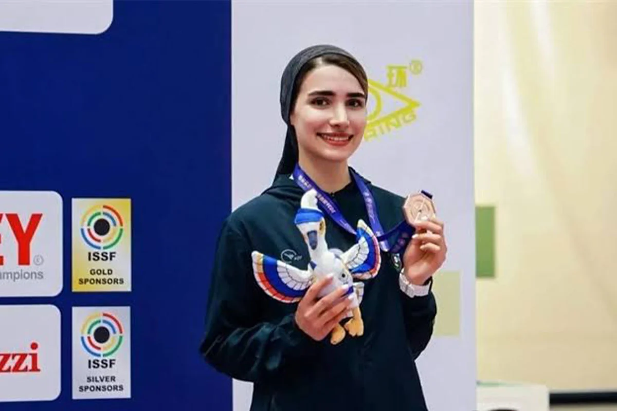 هنگامه هادیانی