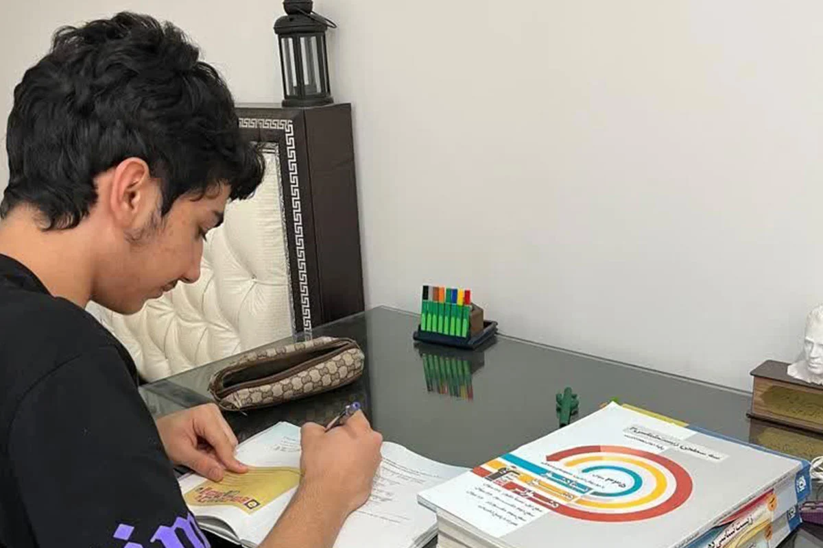 سید آروین حسینی