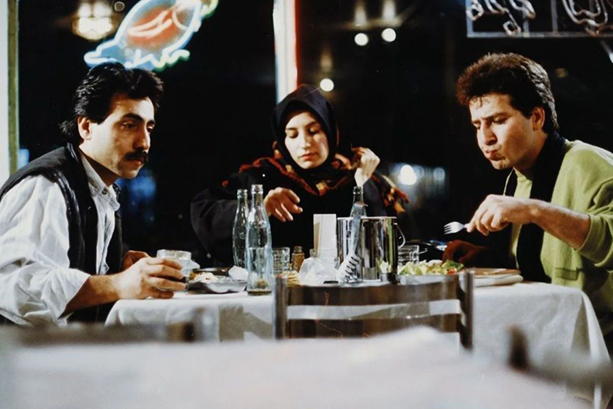 فیلم آواز تهران