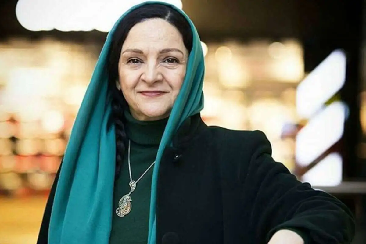گلاب آدینه بازیگر مادر رحیم در بامداد خمار