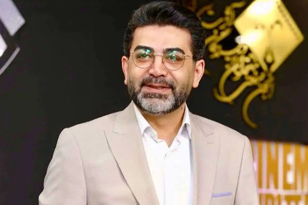 فرزاد حسنی